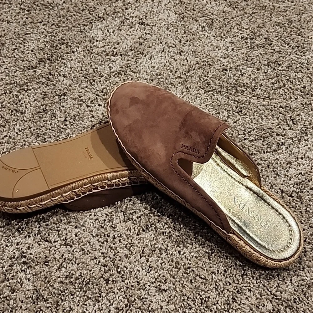 Shoe - Picture 4 of 5